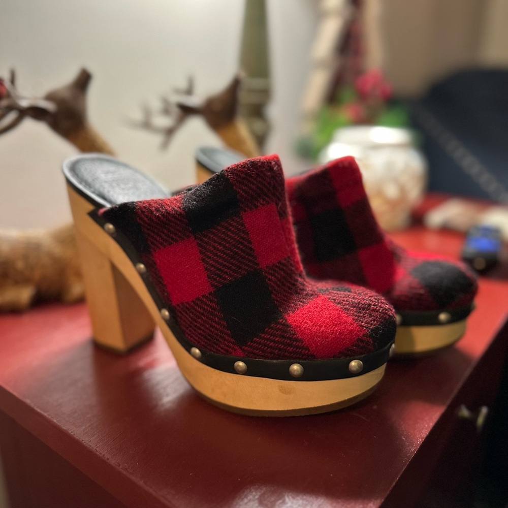 Women’s Woolrich Journalist Platform Mules Size 8